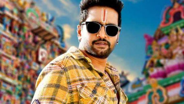 ஏ1 வெற்றி... வித்தைக்காரனாக அவதாரம் எடுத்த நடிகர் சந்தானம்