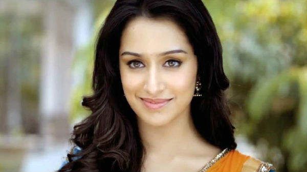 முதல் படத்திலேயே இத்தனை கோடிகளா.. இளம் நடிகையின் சம்பளத்தை கேட்டு வாயை பிளக்கும் சீனியர் நடிகைகள்!