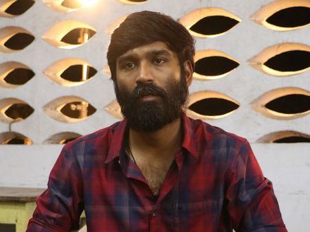 என்னது? அடுத்த படம் இந்த படத்தோட கதையா?.. அடடே அஜித் வழியில் தனுஷ்!