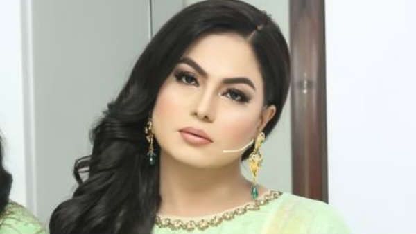 இந்திய ராணுவத்திற்கு நடுவிரலை காட்டிய பாக். நடிகை: விளாசிய நெட்டிசன்ஸ்