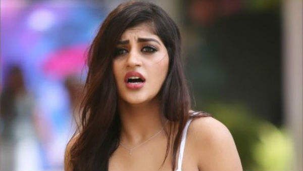 நிச்சயமா அரசியலுக்கு வருவேன்... பிக்பாஸ் புகழ் நடிகை போட்ட அதிரடி குண்டு!