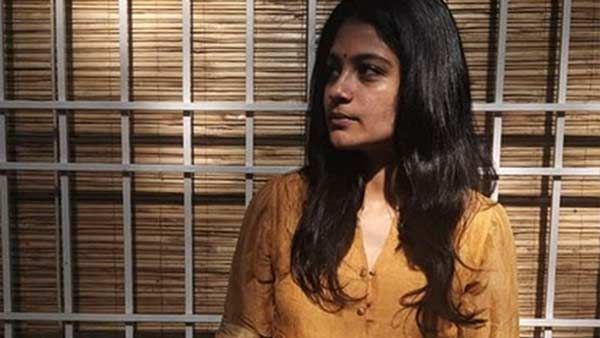 மலையாள தேசத்தில் நிவின் பாலியுடன் ஜோடி சேரும் அதிதிபாலன்