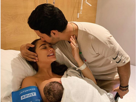 திருமணத்திற்கு முன்பே குழந்தை.. தாய்ப்பால் ஊட்டிய படியே மகன் போட்டோவை வெளியிட்ட ரஜினி ஹீரோயின்