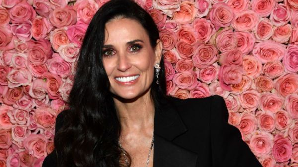 '15 வயதில் அம்மா சம்மதத்துடன் பாலியல் பலாத்காரம் செய்யப்பட்டேன்'.. பிரபல நடிகை ஷாக் தகவல்..!