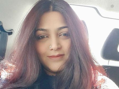 இவர் யாரு சொல்லுங்க.. ஐய்.. ரஜினி.. இது கத்தார் ராஜாங்க.. அடடா ஏமாந்து போன குஷ்பு!