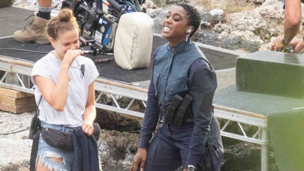 உலக சினிமா வரலாற்றில் முதல்முறையாக.. ஜேம்ஸ்பாண்ட் ஆகும் பிரபல இளம் நடிகை.. வைரலாகும் போட்டோ!