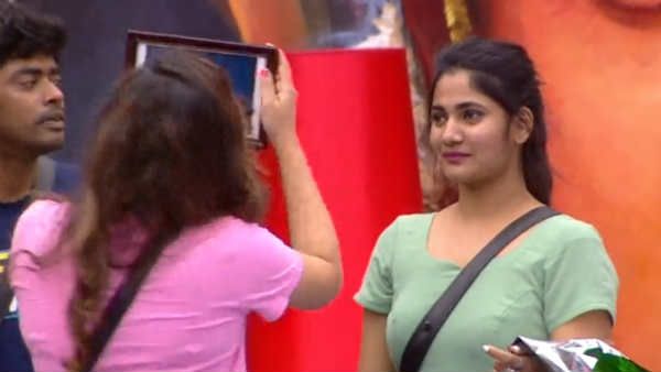 என்ன போட்டோ இது பிக்பாஸ்.. இதான் ஈயம் பூசுன மாதிரியும் இருக்கனும் பூசாத மாதிரியும் இருக்கனும்!