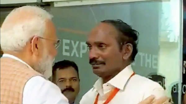 தண்ணீர் துளியை பார்க்க அனுப்பிய சிவனின் கண்ணீர்துளியை பார்க்கவைத்த சந்திரனே !