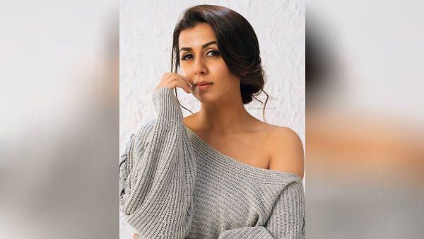 அழகு டார்லிங் நிக்கியின் நவரச போஸ்கள் - சோசியல் மீடியாவில் அள்ளும் லைக்ஸ்