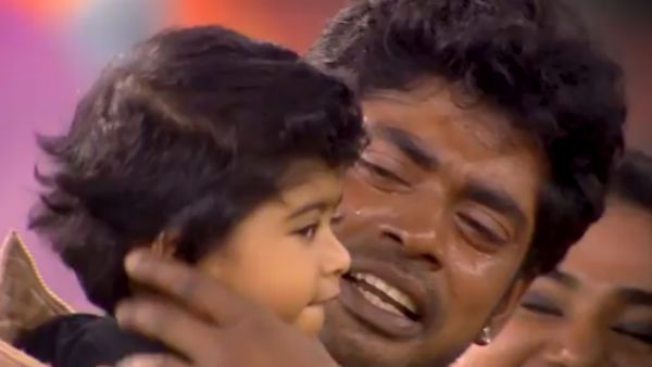 ஆரிரோ.. ஆராரிரோ.. இது தந்தையின் தாலாட்டு.. சாண்டி எதிர்பார்த்த அந்த நாள்.. கண்ணீரில் பிக்பாஸ் வீடு!