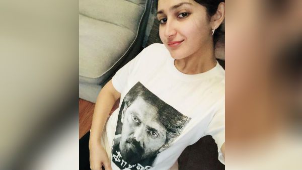 ப்பா.. ஆர்யா மேல இவ்ளோ லவ்வா.. அசத்தும் சாயிஷா.. என்ன பண்ணியிருக்கார் பாருங்க!