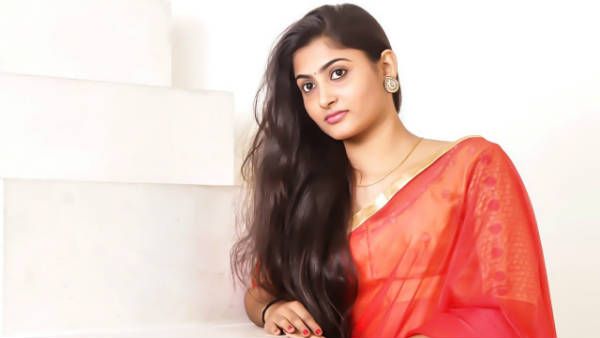 பொல்லாத உலகில் பயங்கர கேம்... இணைந்த மூன்று அழகிகள்