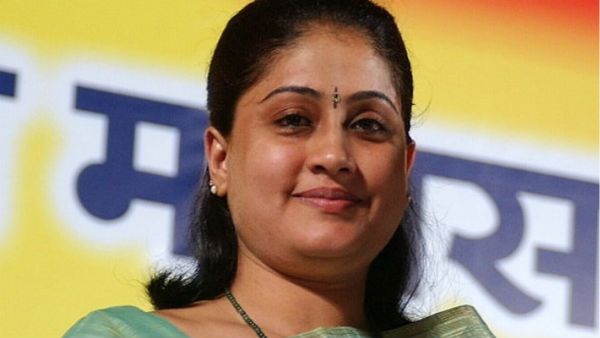 தமிழ் சினிமா ரெடி.. சீக்கிரம் வாங்க.. 13 வருடங்களுக்கு பிறகு திரும்ப வரும் லேடி சூப்பர் ஸ்டார்.. செம