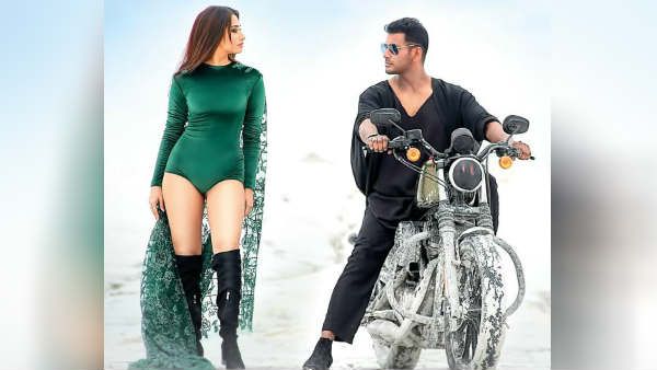 தெறிக்கவிடும் ஆக்ஷன் காட்சிகள்...பிகினி தமன்னா... டீசரிலேயே விஷால் விருந்து