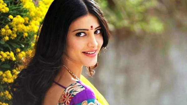 ஃபோன் நம்பர் கேட்ட ரசிகர்... லைக்கை அள்ளும் ஸ்ருதியின் நச்சு பதில்