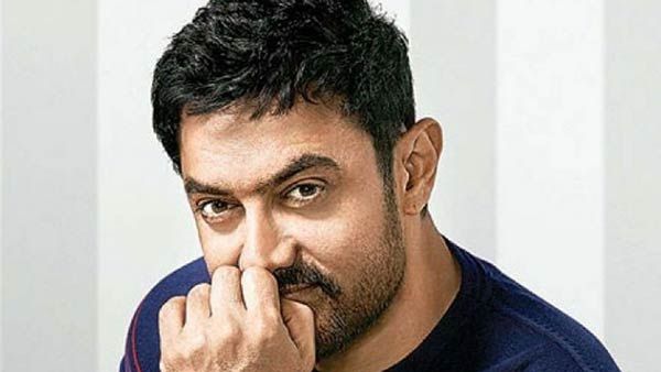 நள்ளிரவில் தாயை பார்க்க பறந்தோடும் பாலிவுட் சூப்பர் ஸ்டார் அமீர் கான் - கசிந்தது ரகசியம்