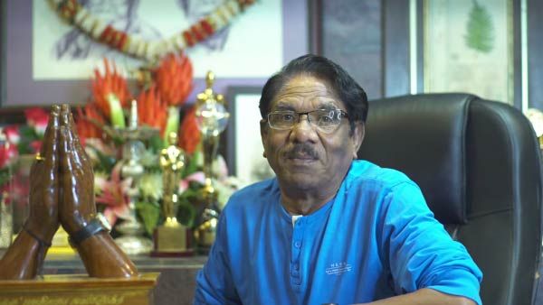 'என் இனிய தமிழ் மக்களே'.. உங்கள் பாசத்திற்குரிய பாரதிராஜாவை இனி 'இங்கே' எப்போதும் பார்க்கலாம்!