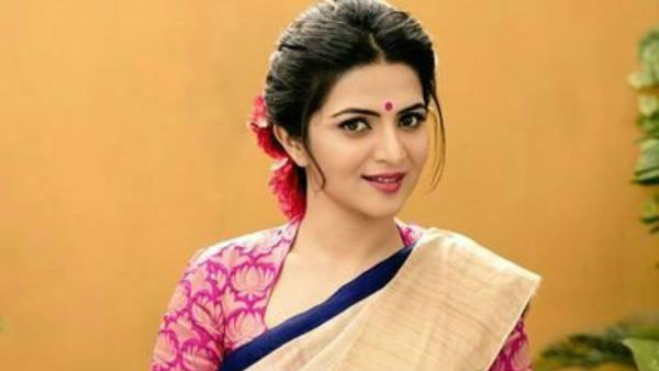 தீபாவளி ரிலீஸில் எனக்கு பிடிச்சது தளபதியோட துப்பாக்கி தான் - திவ்யதர்ஷினி