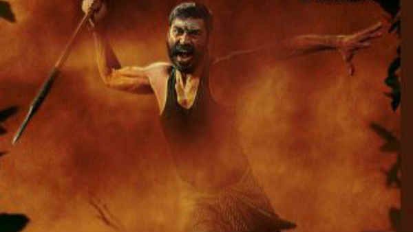 அசுரன் தனுஷுக்கு இளைய சூப்பர் ஸ்டார் பட்டம்... வைரலாகும் புகைப்படம்.. பெரும் சர்ச்சை!