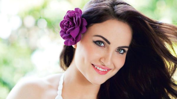 என்னை 2 இயக்குநர்கள் படுக்கைக்கு அழைத்தனர்.. அதற்காக சைகை செய்தார்கள்.. பிரபல நடிகை பரபர புகார்!