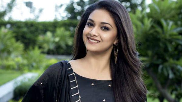 கீர்த்தி சுரேஷுக்கு பிறந்த நாள் பரிசு.. சர்ப்ரைஸ் தரும் கார்த்திக் சுப்பராஜ்!