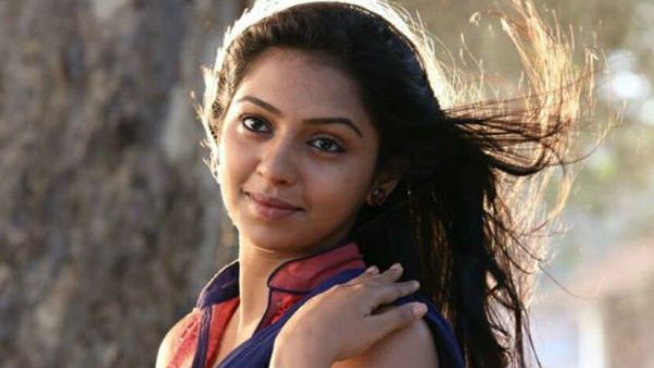 இனி காத்திருந்து பயனில்லை.. திருமணத்துக்கு தயாரான பிரபல நடிகை.. மாப்பிள்ளை தேடல் தீவிரம்!