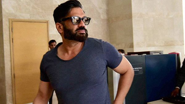 தர்பாரில் ரஜினிக்கு வில்லன்.. ஹாலிவுட் படத்தில் ஆக்‌ஷன் ஹீரோ.. கலக்கும் சுனில் ஷெட்டி!