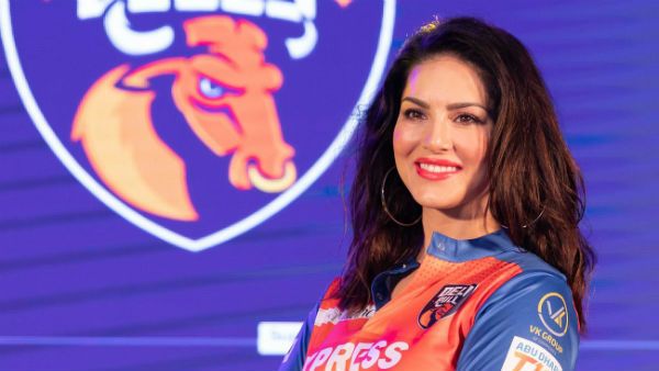 செக் பவுன்ஸ்.. கடுப்பில் இடுப்பாட்ட ’நோ’ சொன்ன சன்னி லியோன்!