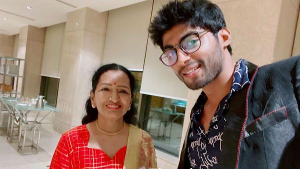 தளபதி 64ல் தர்ஷன்.. விஜய் அம்மாவுடன் எடுத்துக் கொண்ட போட்டோ வெளியானது.. அப்போ கமல் படம்?