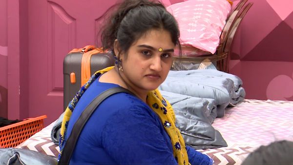 தம்பி தங்கைகளே இதுக்காக நாம வெட்கப்படனும்.. நெட்டிசன்களை பாய்ந்து பிராண்டிய வனிதா!