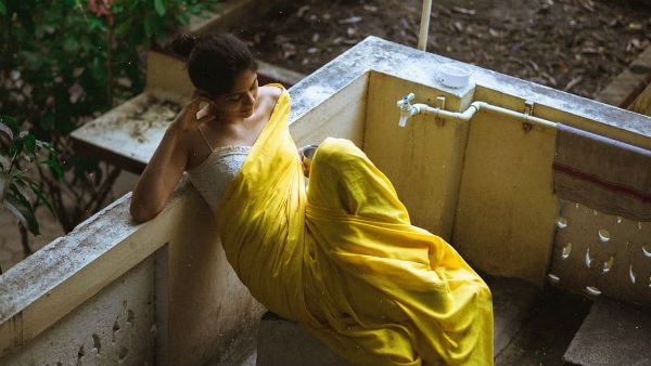 இனிமேலும் இப்படி இருந்தா சரியா வராது.. ஆடைக்குறைப்பில் இறங்கிய பிரபல நடிகை.. ஷாக்கில் ரசிகர்கள்!