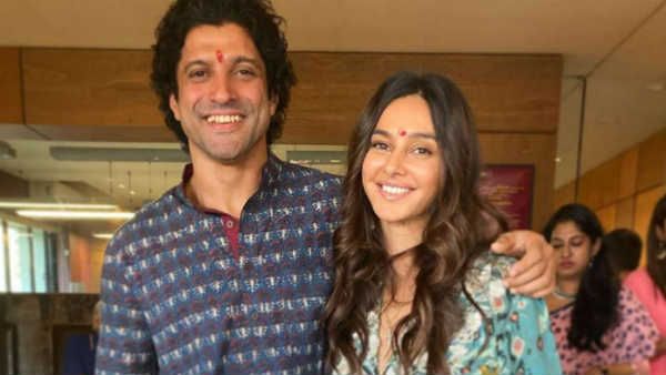 அடுத்த வருஷம் டும் டும் டும்... திருமணத்தை அறிவித்த பிரபல காதல் ஜோடி!