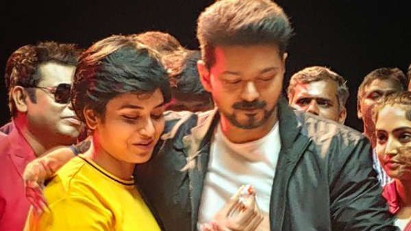 விஜய்யுடன் பிறந்த நாள் கொண்டாட்டம்.. வைரலாகும் இந்துஜா புகைப்படம்!