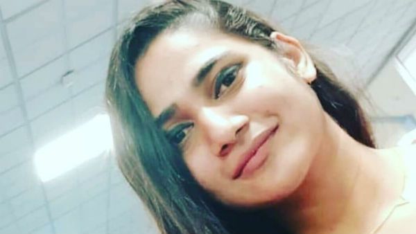 இவங்க வந்ததால டாப் நடிகைகளே பயந்துபோய் இருக்காங்களாம்.. மரண பங்கம் செய்யும் நெட்டிசன்ஸ்!