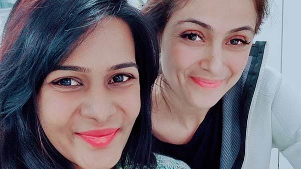 சிம்ரனுடன் சேர்ந்து போட்டோ போட்ட மீரா மிதுன்.. நெட்டிசன்ஸ் என்ன சொல்லியிருக்காங்க பாருங்க!