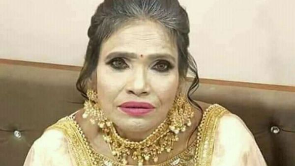 ப்பா.. என்னா மேக்கப்.. லோ பட்ஜெட்.. முடியலடா சாமி.. பாடகியை வச்சு செய்யும் நெட்டிசன்ஸ்!