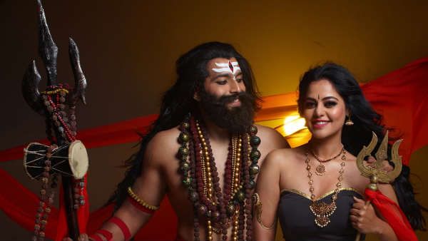 சிவனின் அழகான பார்வதி.. ‘பிந்து மாதவி‘ மாயனின் புதிய போஸ்ட்