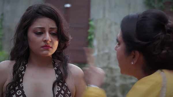 அட கடவுளே.. இதுவுமா.. பார்ன் ஸைட்டில் பரவும் வெப் சீரிஸ் காட்சிகள்.. கொதிக்கும் நடிகர் நடிகைகள்!