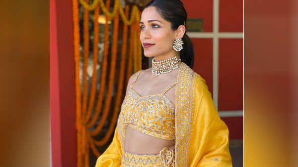 அசாமில் அக்காவுக்கு கல்யாணம்... ஃபாரின் காதலனுடன் பறந்து வந்த ஃபிரீடா