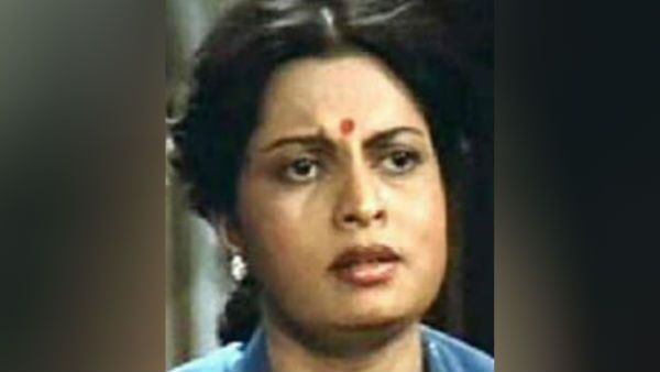 பிரபல இந்தி நடிகை திடீர் மரணம்.. 80களில் மிரட்டியவர்.. அமிதாப் உட்பட உச்ச நடிகர்களுடன் நடித்தவர்!