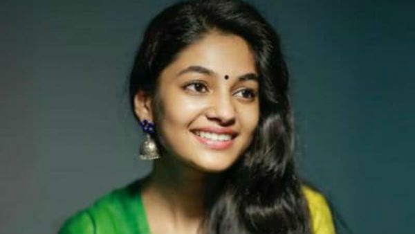 வயசு 19தான்.. இந்த வயதிலேயே கலக்கி வரும் நடிகை இவானா!