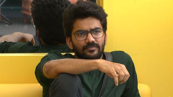 திடீரென கவின் ஹாஷ்டேக் டிரெண்டாக இதுதான் காரணமா? கவினுக்கு லாஸ்லியா ஆர்மியும் சப்போர்ட்!