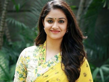 இதுக்குத்தானா...? மணிரத்னத்தின் பொன்னியின் செல்வனை உதறிய கீர்த்தி சுரேஷ்.