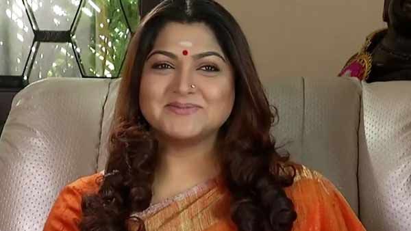 உங்க அம்மா பேரு கூத்தாடியா.. உங்க பெருந்தன்மை பிடிச்சுருக்கு.. நெட்டிசனை உலுக்கி எடுத்த பிரபல நடிகை!