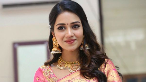 உடல் எடையில் 15 கிலோ புஸ்ஸ்... ஒல்லி பெல்லியான நிவேதா பெத்துராஜ்