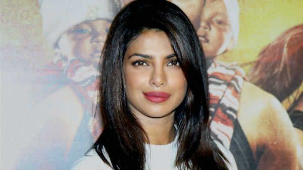 அடக்குமுறையால் மாணவர்களின் குரல்களை நசுக்குவது ஜனநாயகமாகாது – பிரியங்கா சோப்ரா