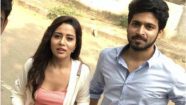 பிரபல நடிகருடன் டேட்டிங்.. பிக்பாஸ் நடிகையின் டிவிட்டால் பரபரக்கும் கோலிவுட்!