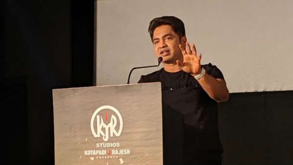 ஹீரோ டிரைலர் வெளியீட்டு விழாவில் விஜய் ரசிகர்களை சீண்டிய கோட்டபாடி ராஜேஷ்?