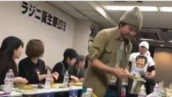 வாழையிலையில் தடல்புடல் விருந்து.. ஜப்பானில் களைக்கட்டிய ரஜினிகாந்த் பிறந்தநாள்! #HBDThalaivar