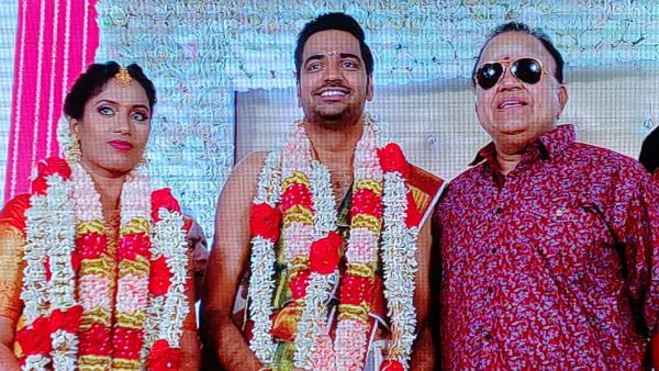 இந்து முறைப்படி நடந்த காமெடி நடிகர் சதீஷ் திருமணம்… ராதாரவி, மிர்ச்சி சிவா நேரில் வாழ்த்து!